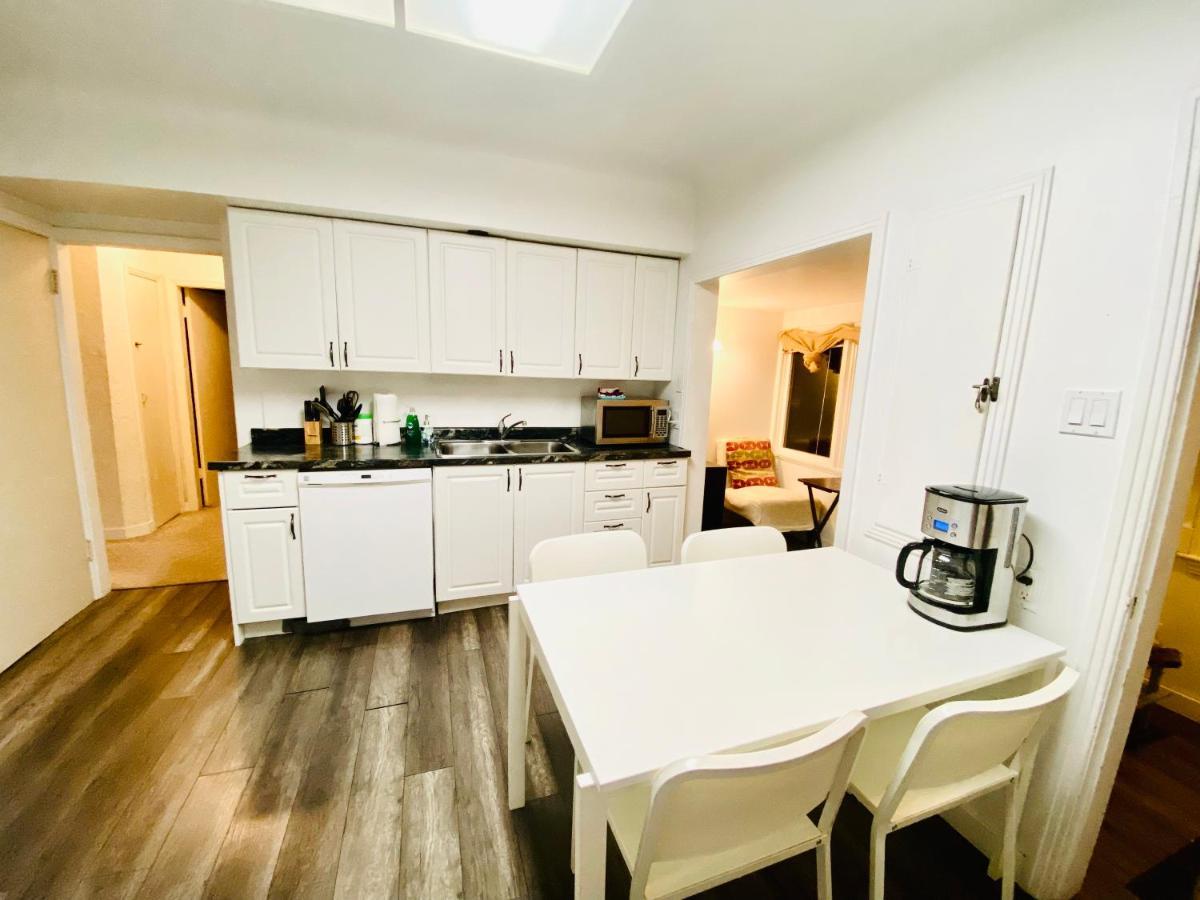 Artistic Apartment Near Downtown Victoria Esterno foto