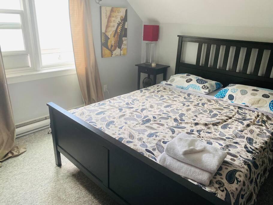 Artistic Apartment Near Downtown Victoria Esterno foto